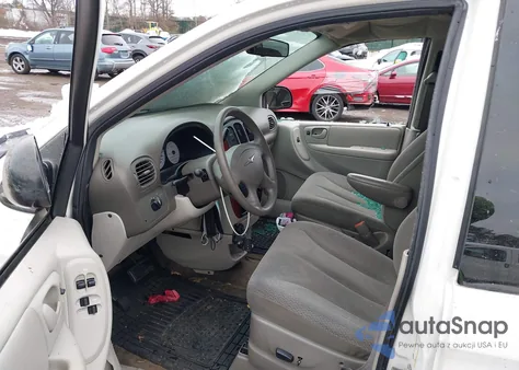 2005 Chrysler Town & Country из США, поврежденный, VIN 1C4GP45R75B270251